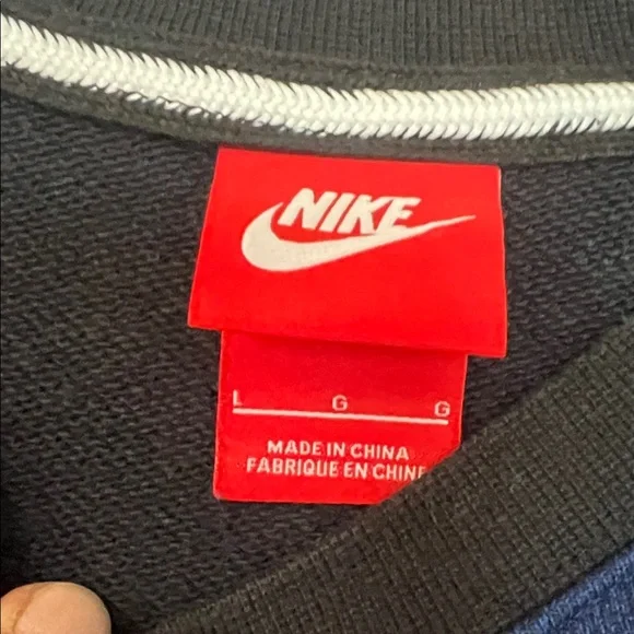 Nike Women's Navy and Black Crewneck Sweater - Picture 2 of 5